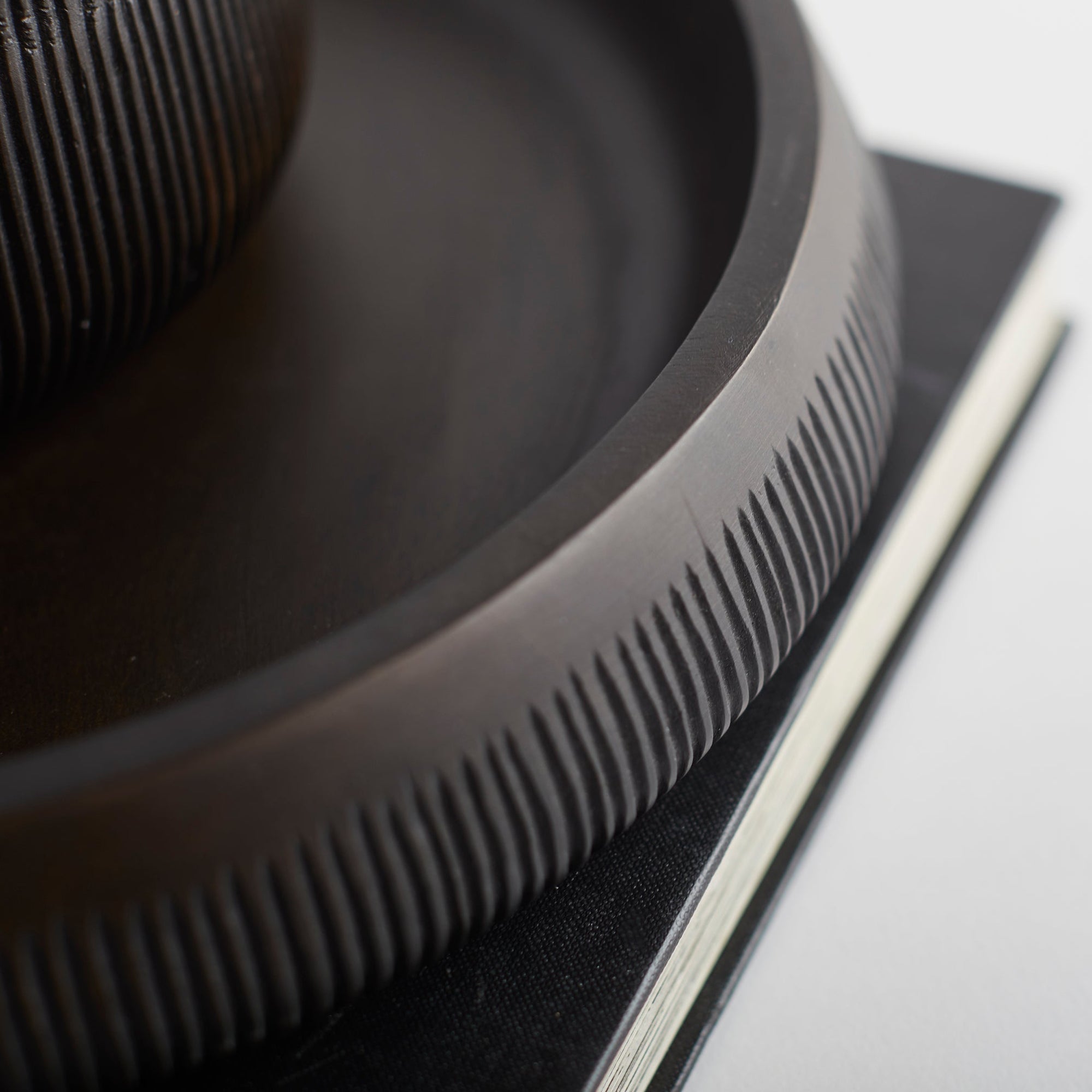 Chiseled Leila Small Tray